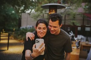 Apps para parejas: las mejores herramientas para fortalecer tu relación espacio calma terapia pareja con móvil